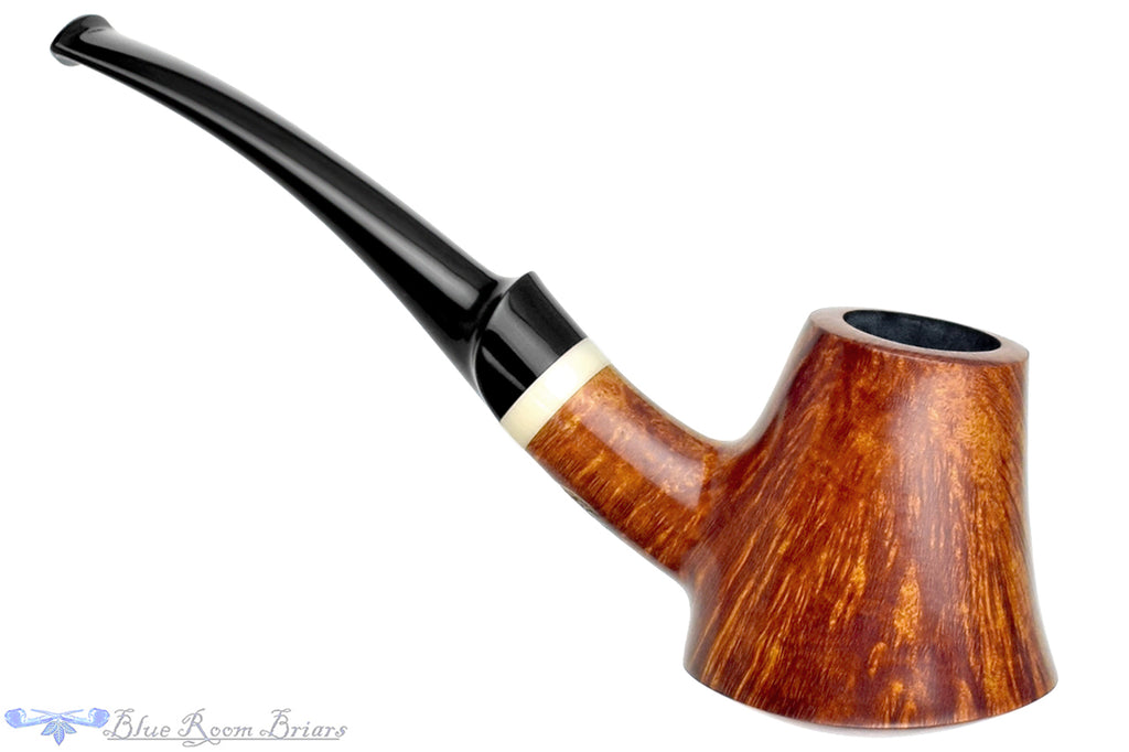 Blue Room Briars is proud to present this George Boyadjiev Pipe Bent Volcano with Elforyn