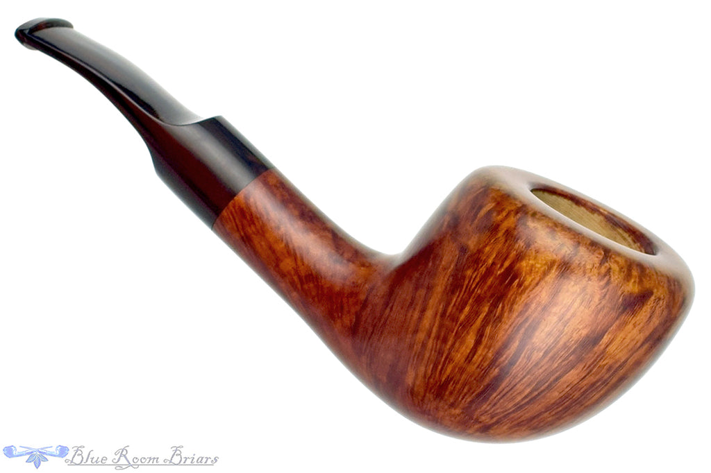 Blue Room Briars is proud to present this RC Sands Pipe Smooth Bent Dublin