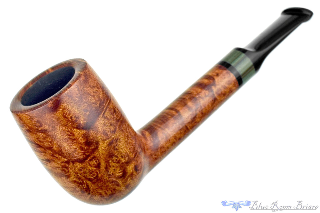 Blue Room Briars is proud to present this C. Kent Joyce Pipe Lovat with Brindle Insert
