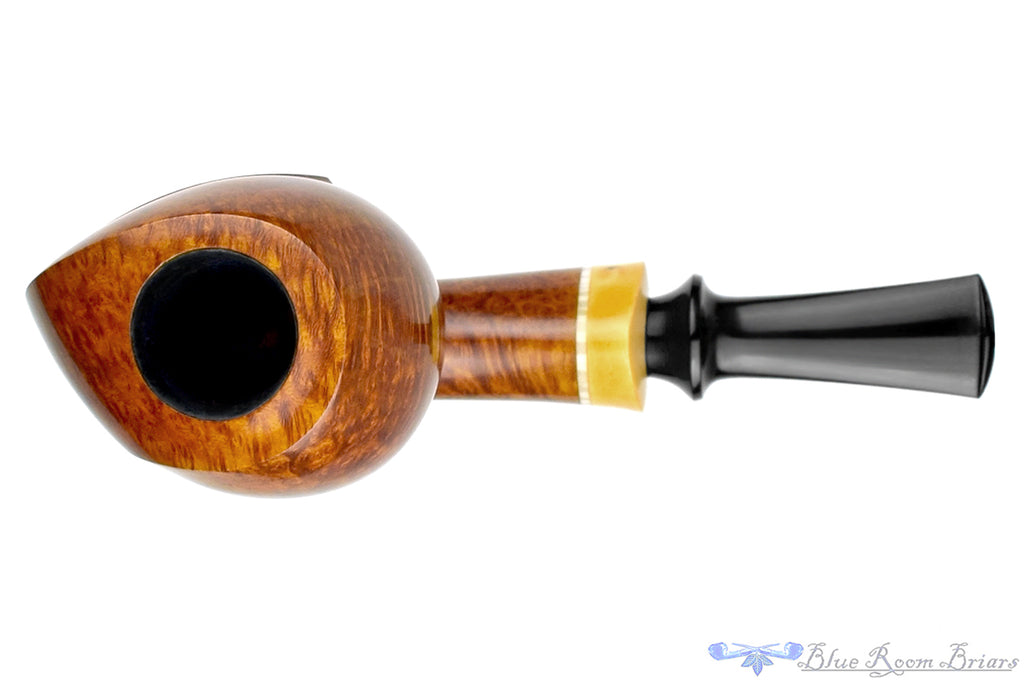 Blue Room Briars is proud to present this Jesek Pipe by Martin Paljesek Blowfish with Boxwood