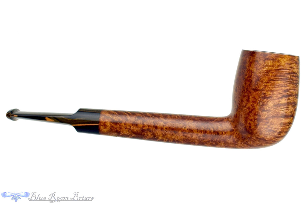 Blue Room Briars is proud to present this C. Kent Joyce Pipe Lovat with Brindle