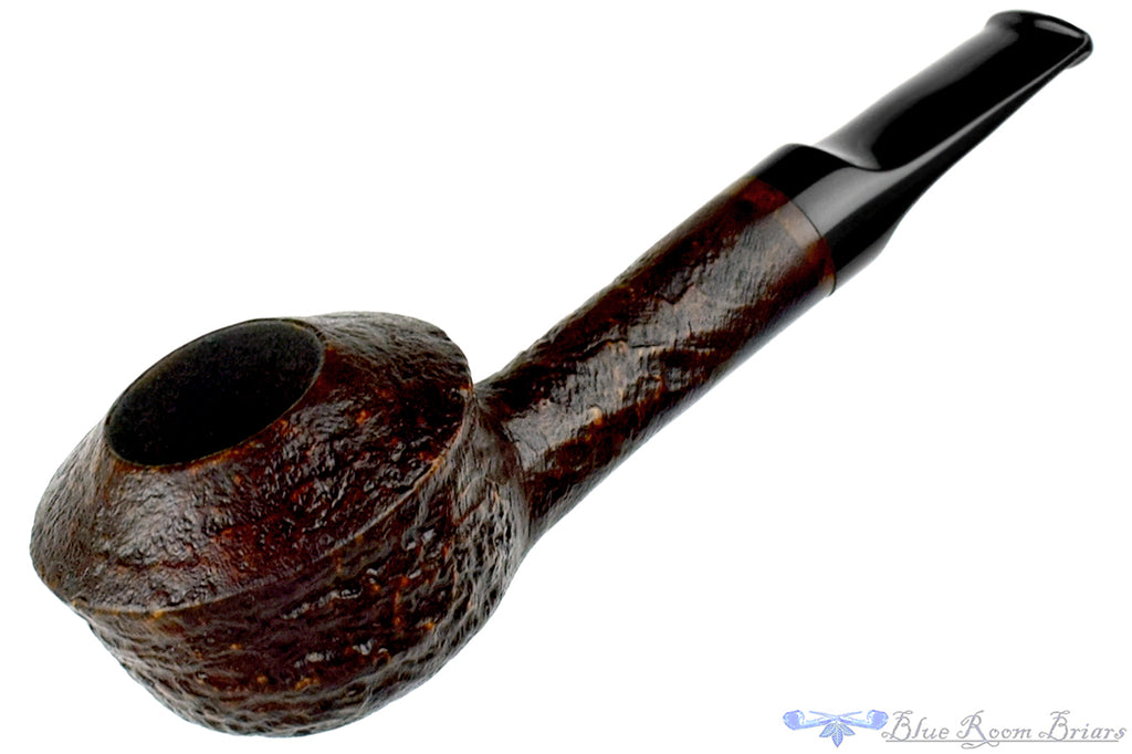 Blue Room Briars is proud to present this Bonsai Pipe by Tobias Höse Sandblast Bullcap