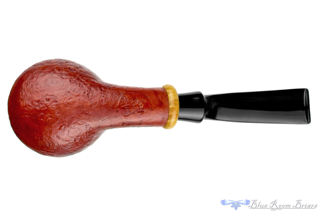 Blue Room Briars is proud to present this Bonsai Pipe by Tobias Höse Sandblast Rhodesian with Wood Ring