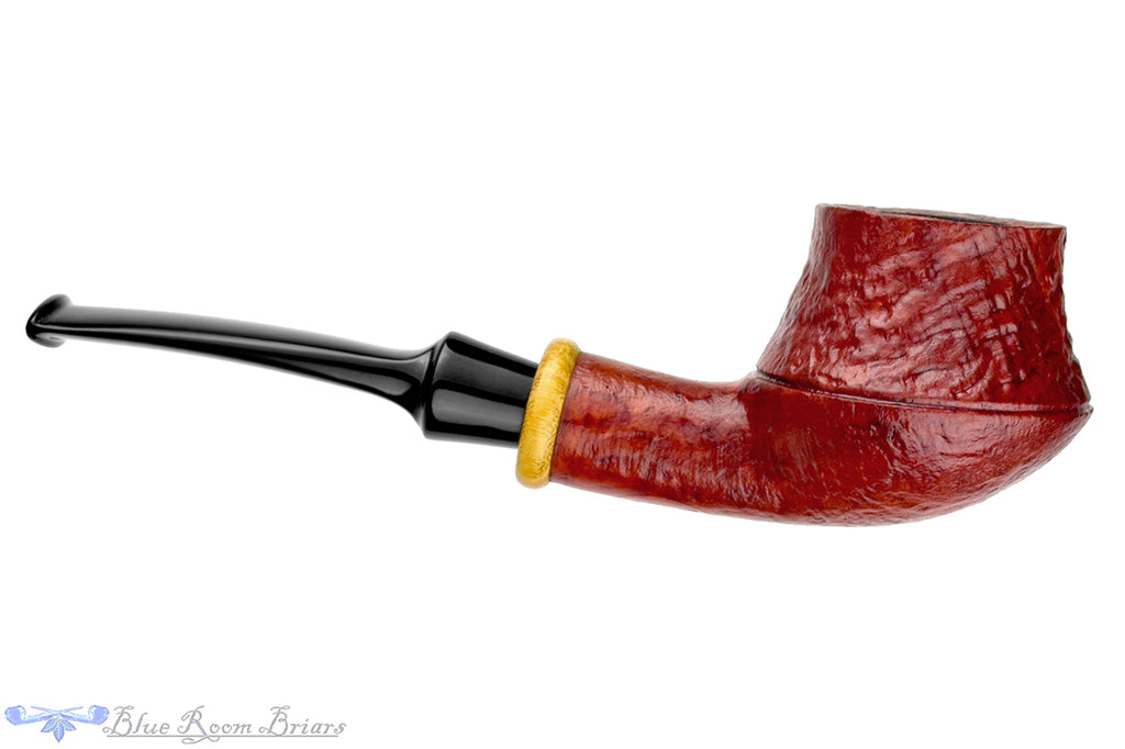 Blue Room Briars is proud to present this Bonsai Pipe by Tobias Höse Sandblast Rhodesian with Wood Ring
