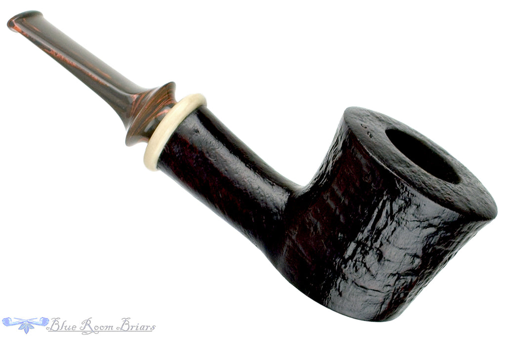 Blue Room Briars is proud to present this Bonsai Pipe by Tobias Höse Sandblast Dublin Poker Sitter with Ivorite and Brindle