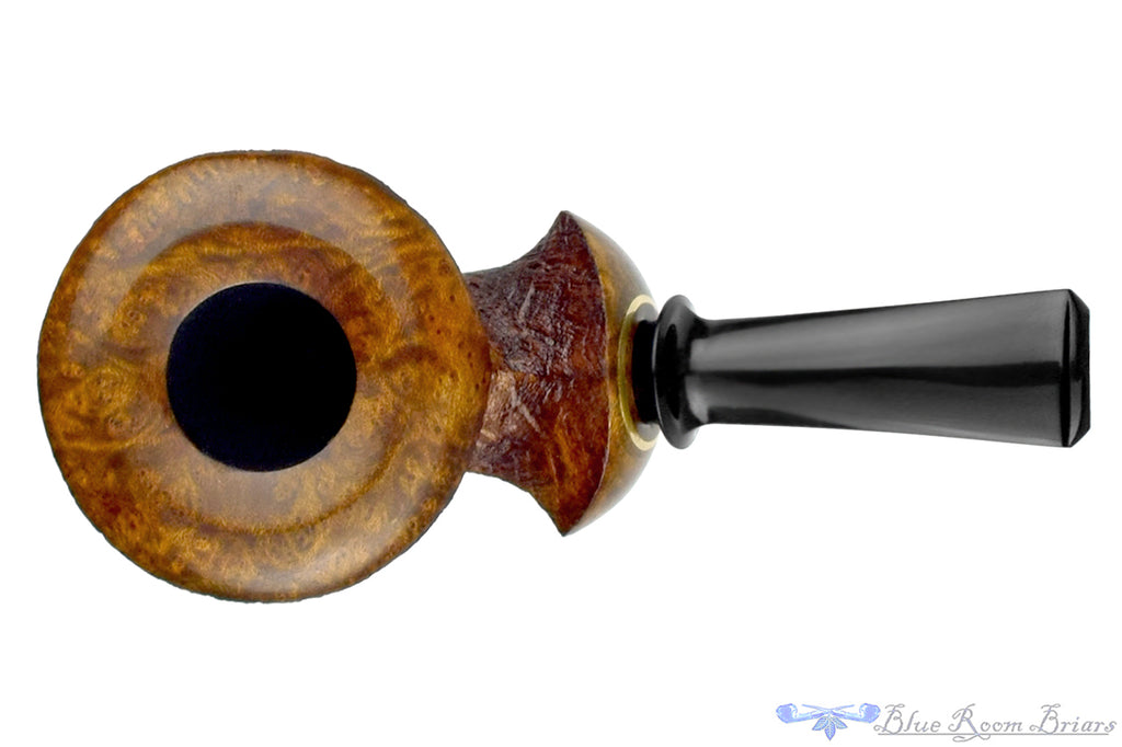Blue Room Briars is proud to present this David Huber Pipe Tan Blast Dublin