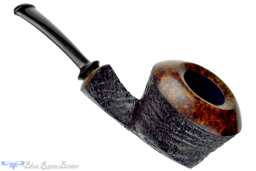 Blue Room Briars is proud to present this David Huber Pipe Dark Blast Dublin