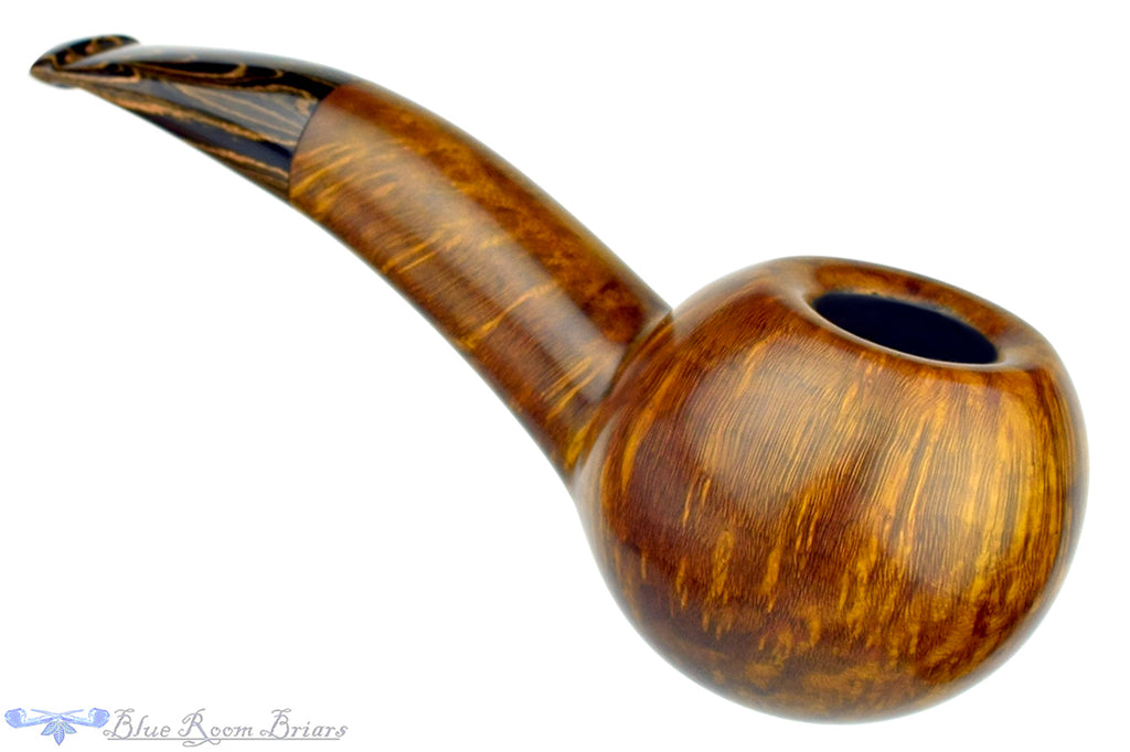 Blue Room Briars is Proud to Present This Dr. Bob Pipe Smooth Hawkbill