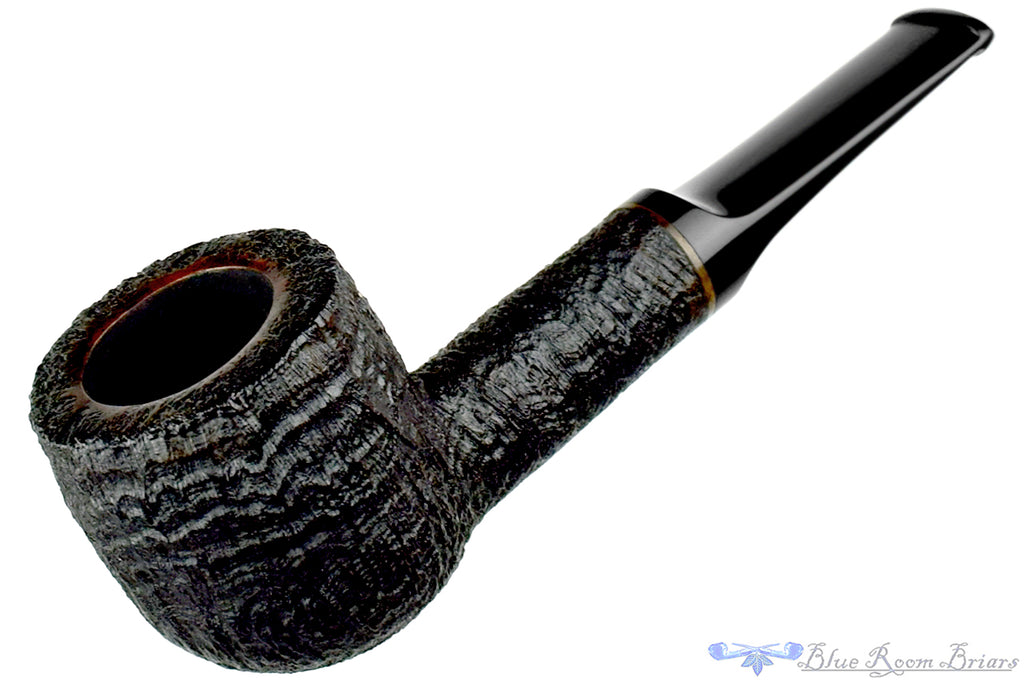 Blue Room Briars is proud to present this Jerry Crawford Pipe Ring Blast Pot