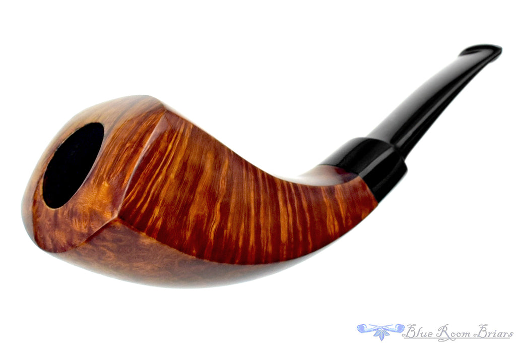 Blue Room Briars is proud to present this Erik Nielsen Pipe Grade B Paneled Horn