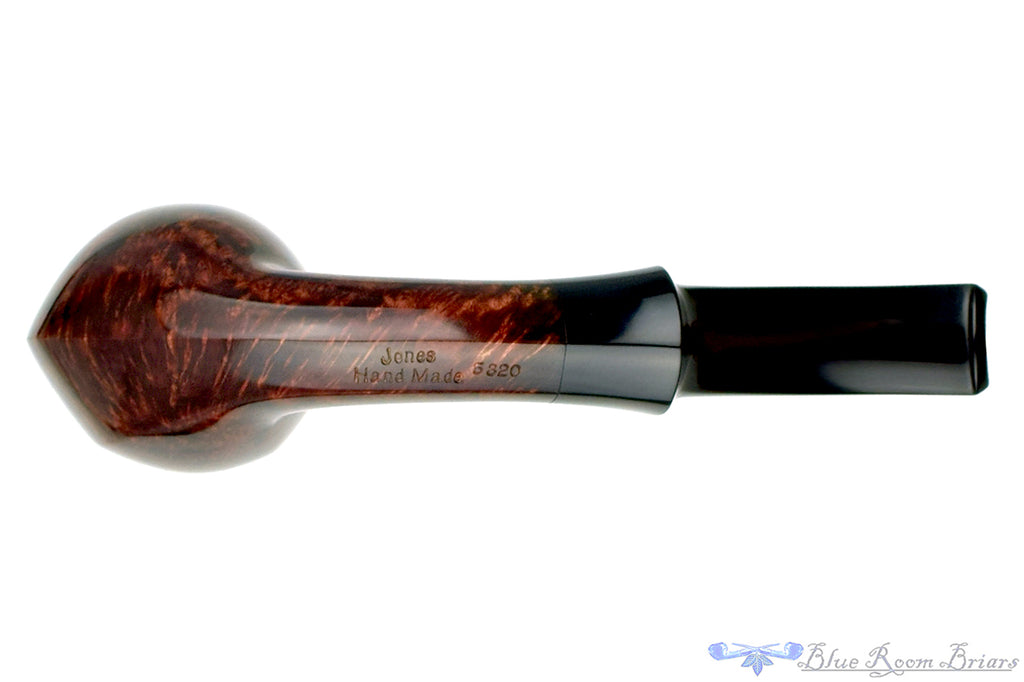 Blue Room Briars is proud to present this Jesse Jones Pipe 5320 1/4 Bent Danish Blowfish