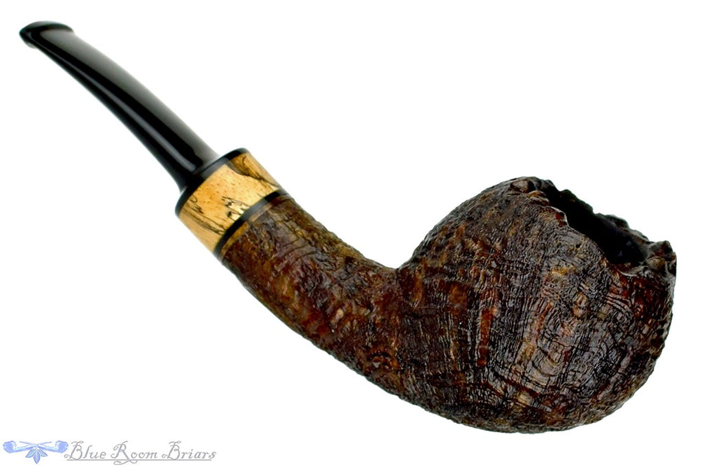 Blue Room Briars is proud to present this Jerry Crawford Pipe 1/4 Bent Ring Blast Egg with Spalted Maple Insert and Plateau