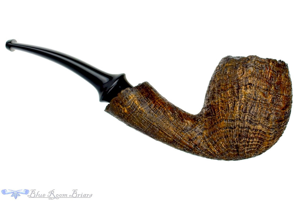 Blue Room Briars is proud to present this Jerry Crawford Pipe 1/2 Bent Ring Blast Egg with Plateaux