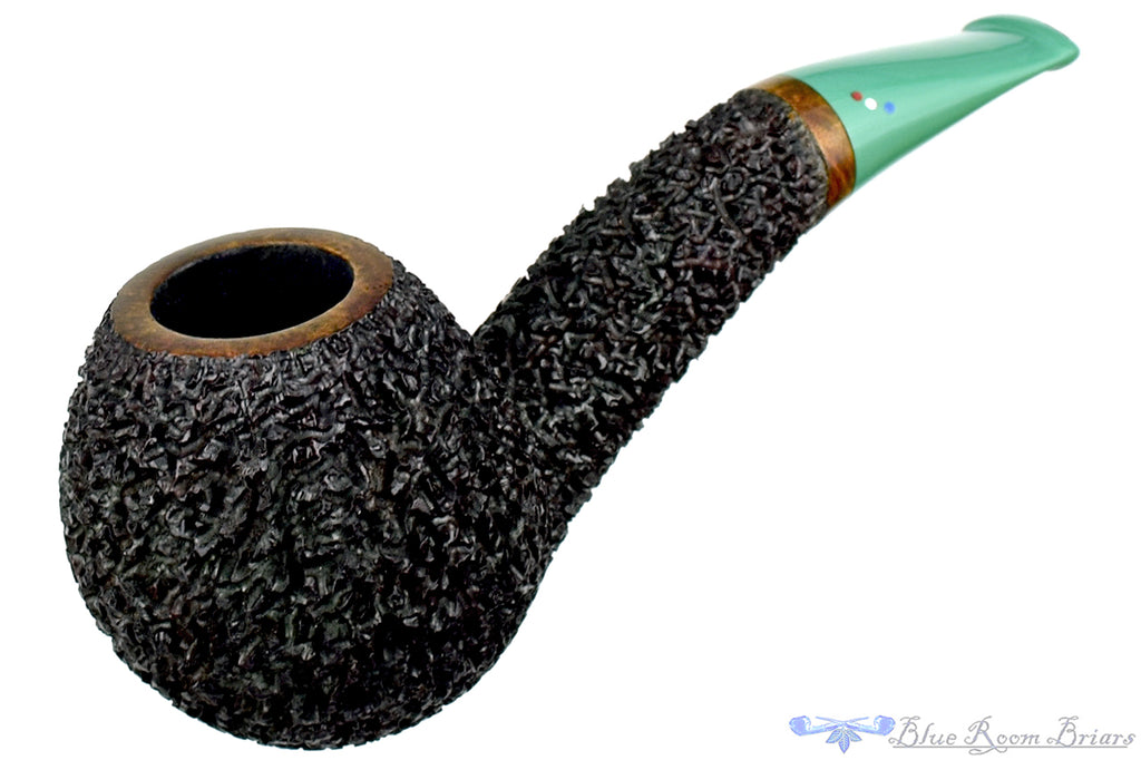 Blue Room Briars is proud to present this Dr. Bob Pipe Carved Hawkbill