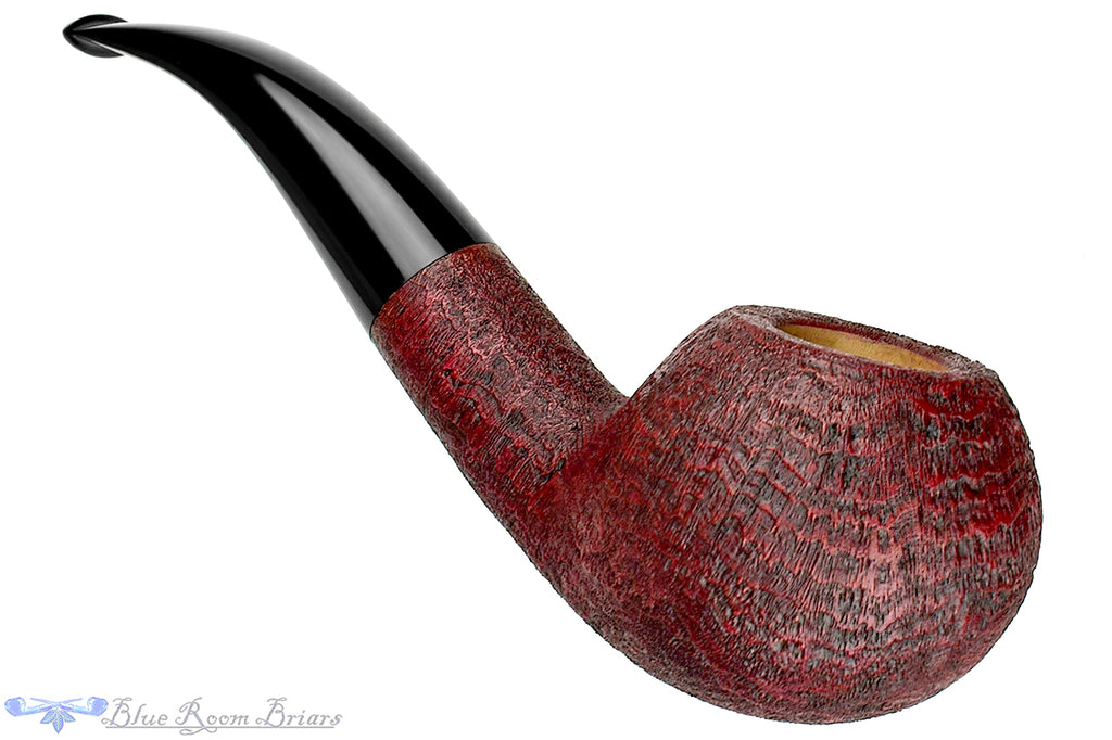 Blue Room Briars is proud to present this Doug Finlay Pipe Magnum Ring Blast Author