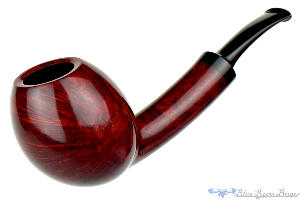 Blue Room Briars is proud to present this David S. Huber Pipe 1/8 Bent Egg