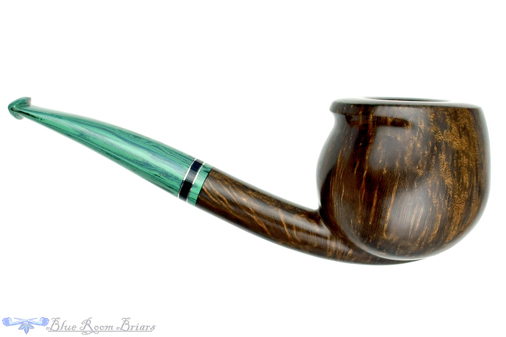 Blue Room Briars is proud to present this Andrey Kharitonov Pipe Bent Cauldron