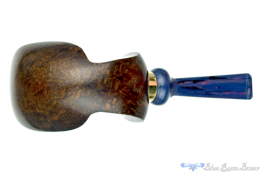 Blue Room Briars is proud to present this Andrey Kharitonov Pipe Cobra with Whiptail and Brass
