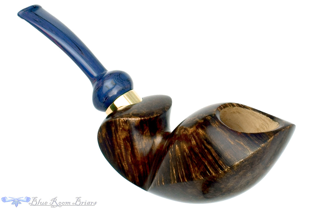 Blue Room Briars is proud to present this Andrey Kharitonov Pipe Cobra with Whiptail and Brass