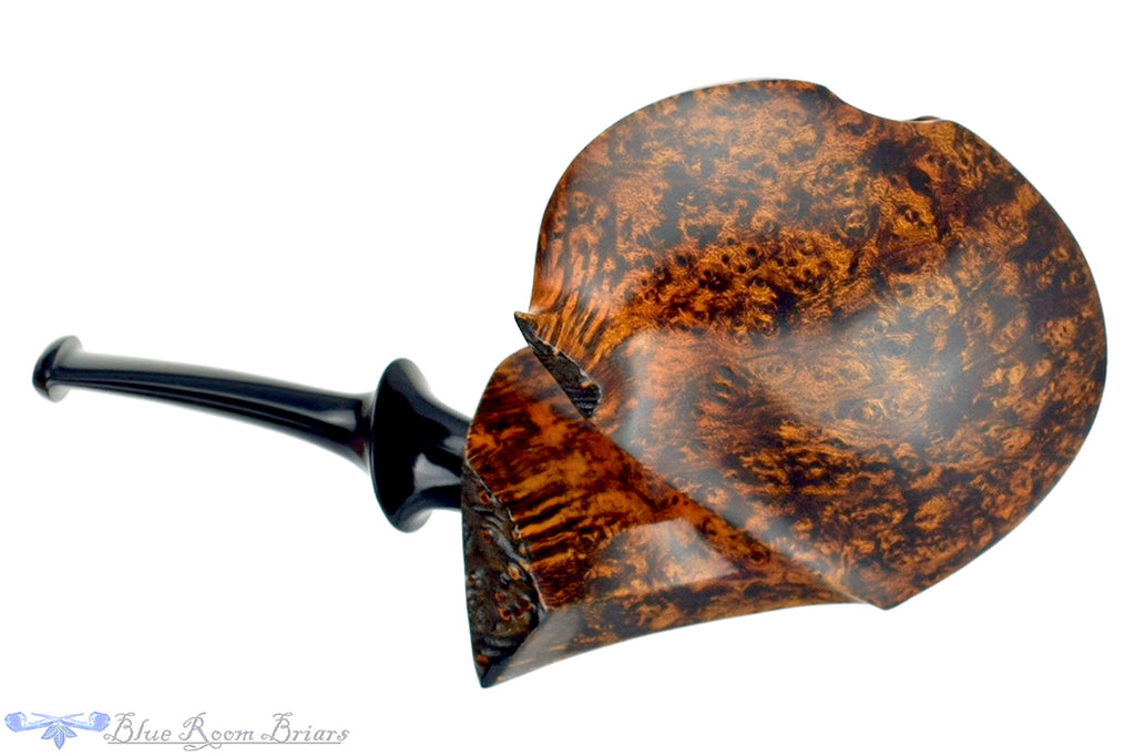 Blue Room Briars is proud to present this David Huber Pipe Smooth Blowfish with Plateau