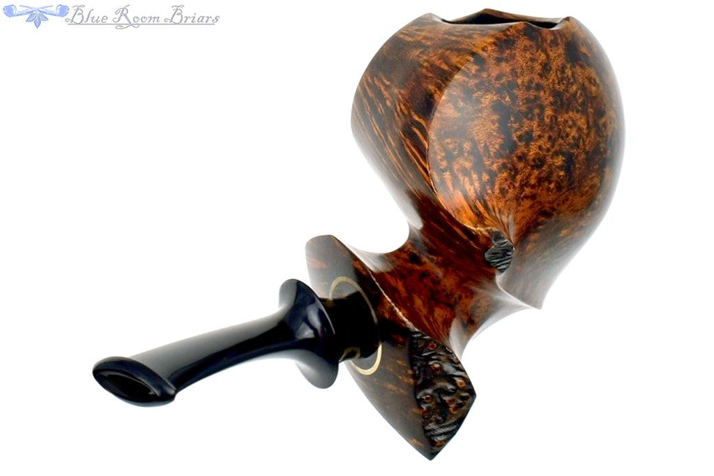 Blue Room Briars is proud to present this David Huber Pipe Smooth Blowfish with Plateau