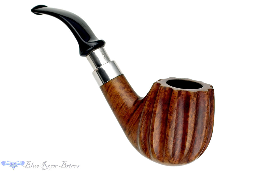 Blue Room Briars is proud to present this Design Berlin Premier 458 1/2 Bent Fluted Egg with Silver Spigot Estate Pipe