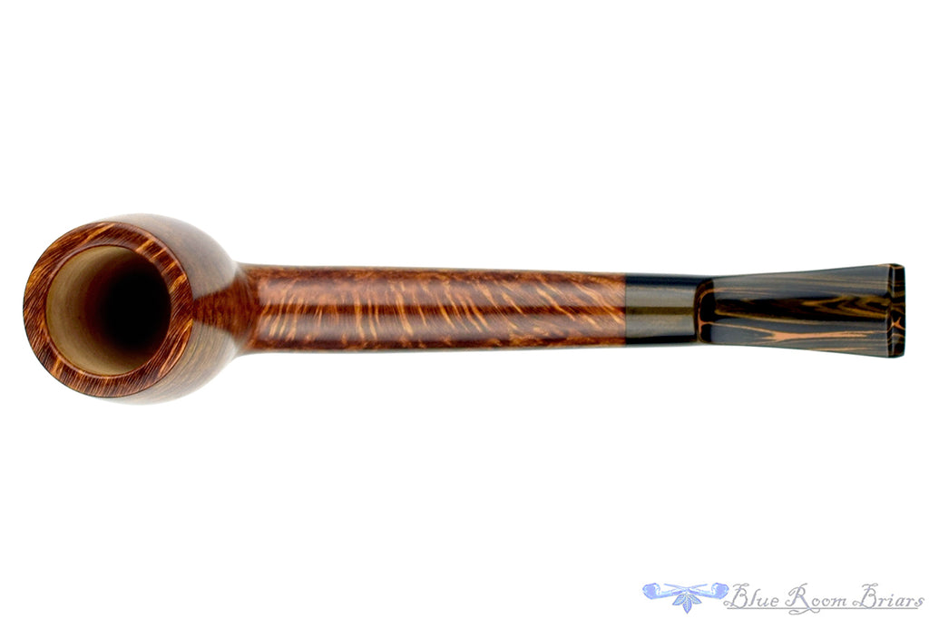 Blue Room Briars is proud to present this C. Kent Joyce Pipe Lovat with Brindle