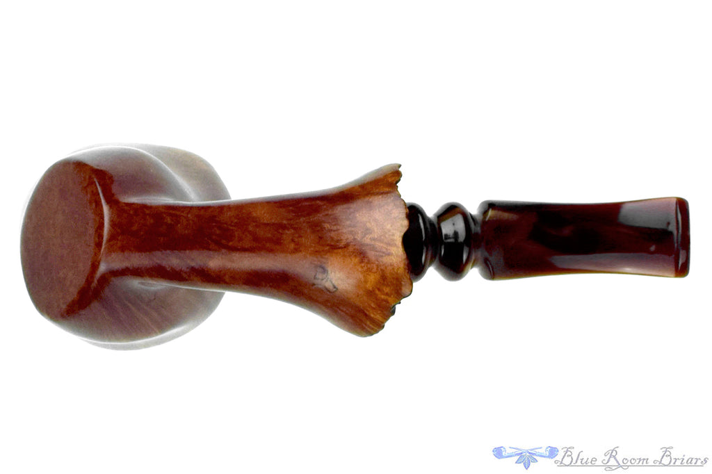 Blue Room Briars is proud to present this American Bent Freehand Sitter with Plateaux Estate Pipe