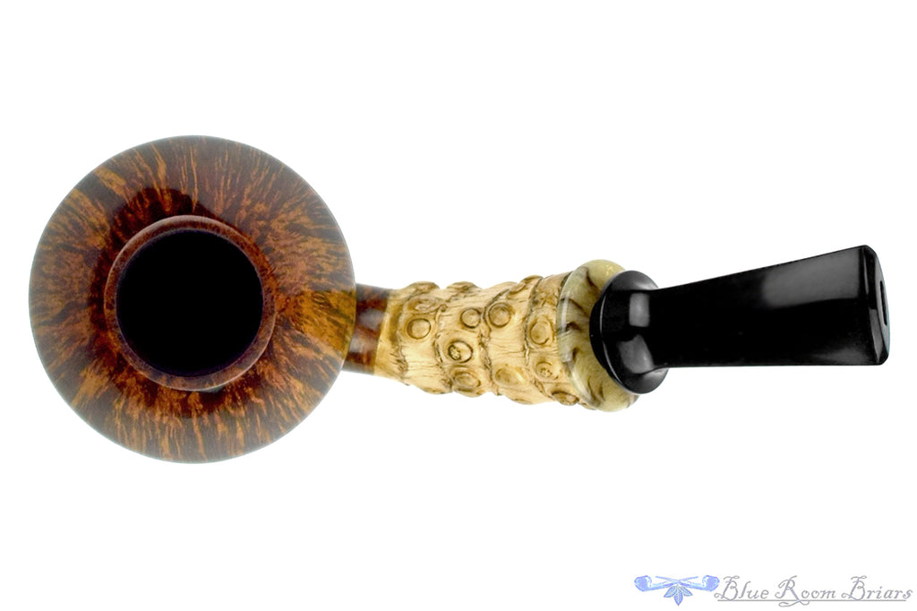Blue Room Briars is proud to present this Jerry Zenn Bent and Curved Rhodesian (2019 Make) with Bamboo and Acrylic Estate Pipe