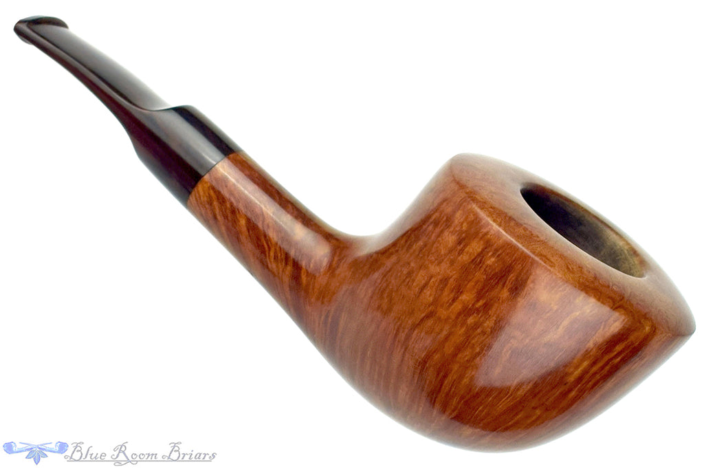 Blue Room Briars is proud to present this RC Sands Pipe Bent Dublin