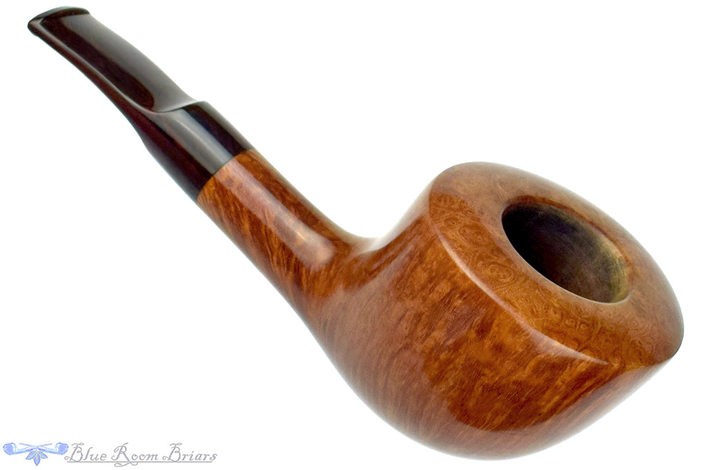 Blue Room Briars is proud to present this RC Sands Pipe Bent Dublin