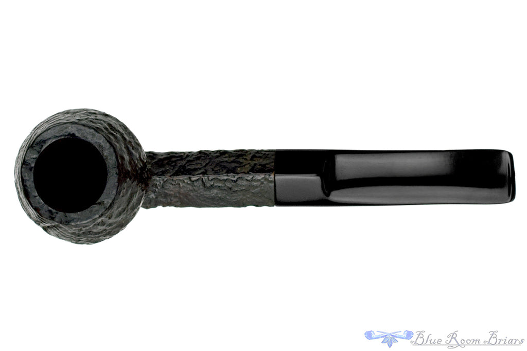 Blue Room Briars is proud to present this Bijou (Stanwell) Sandblast Bulldog Estate Pipe