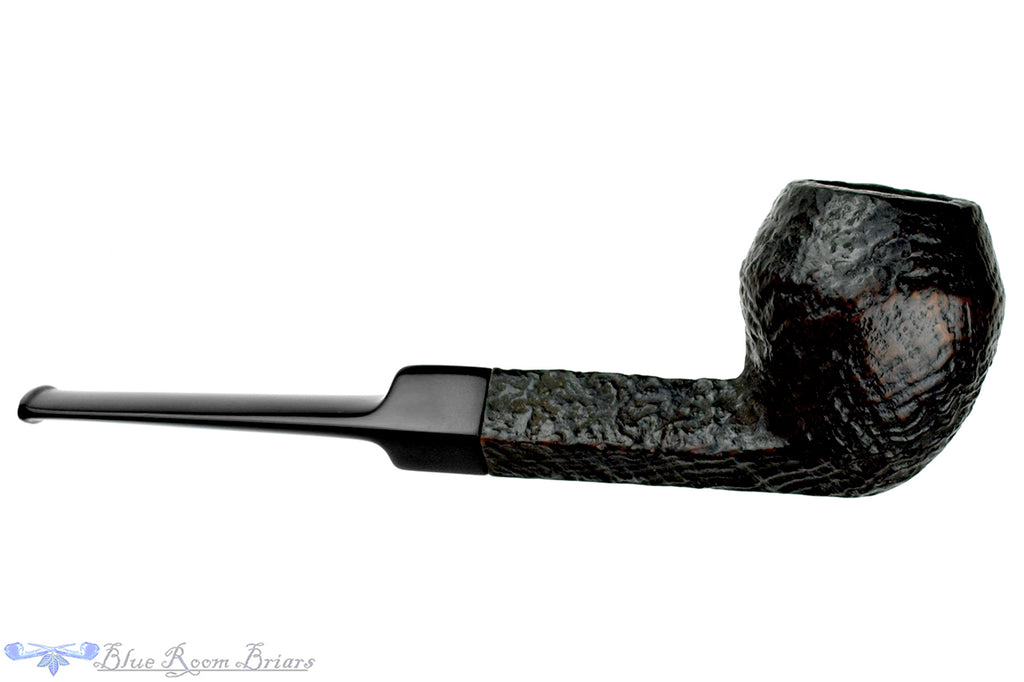 Blue Room Briars is proud to present this Bijou (Stanwell) Sandblast Bulldog Estate Pipe