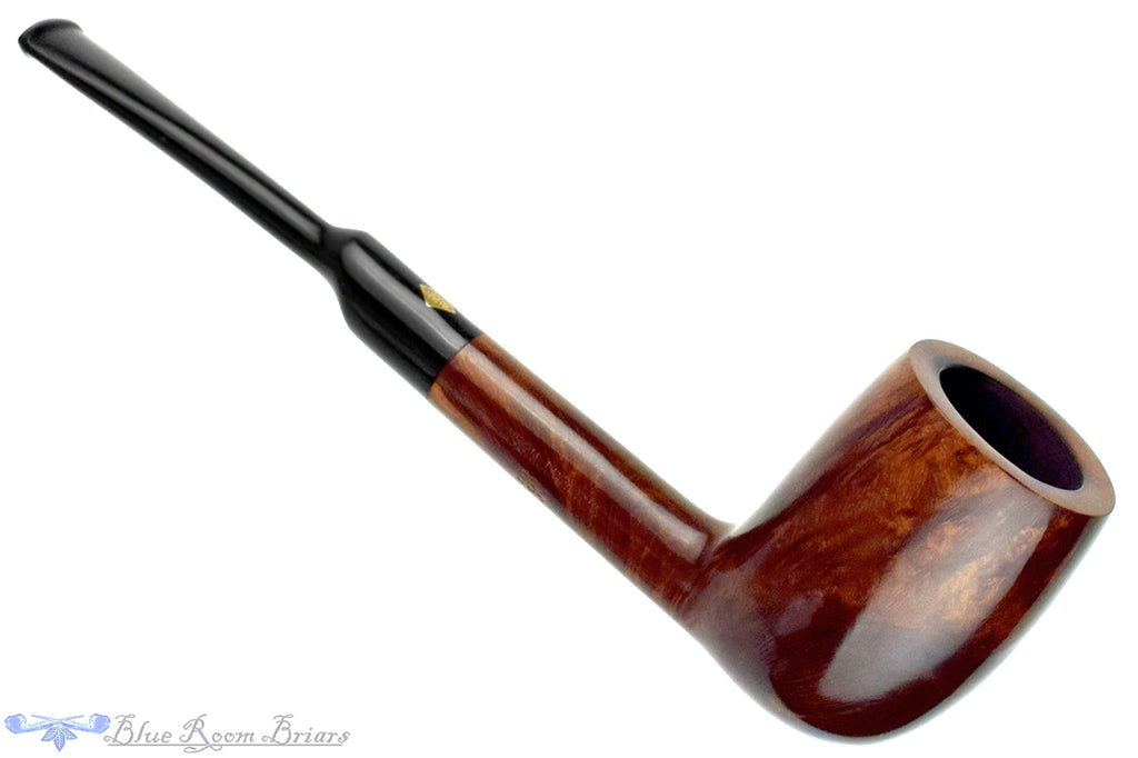 Blue Room Briars is proud to present this BBB Special Make Christmas 834 (1974 Make) Billiard Estate Pipe