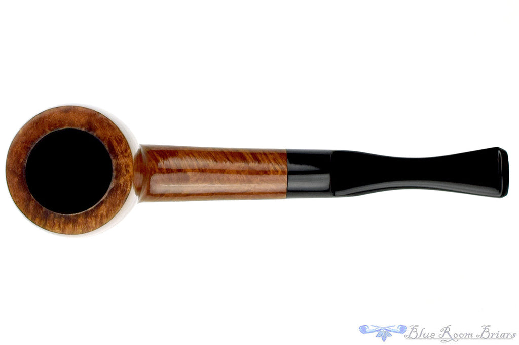 Blue Room Briars is proud to present this Town Club Billiard Estate Pipe