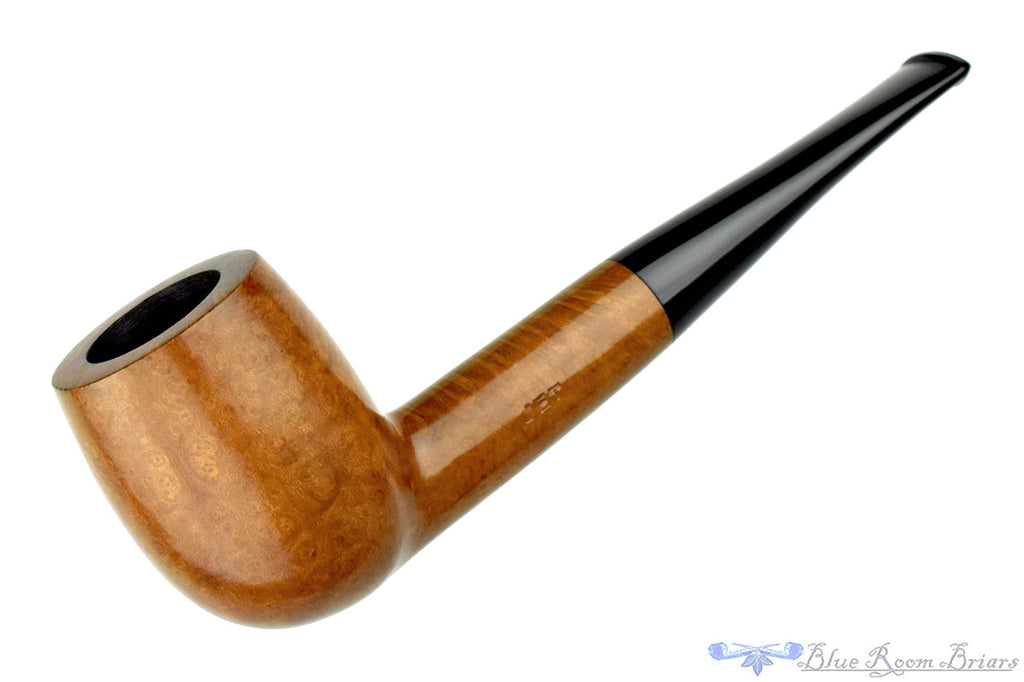 Blue Room Briars is proud to present this Jet Billiard Estate Pipe