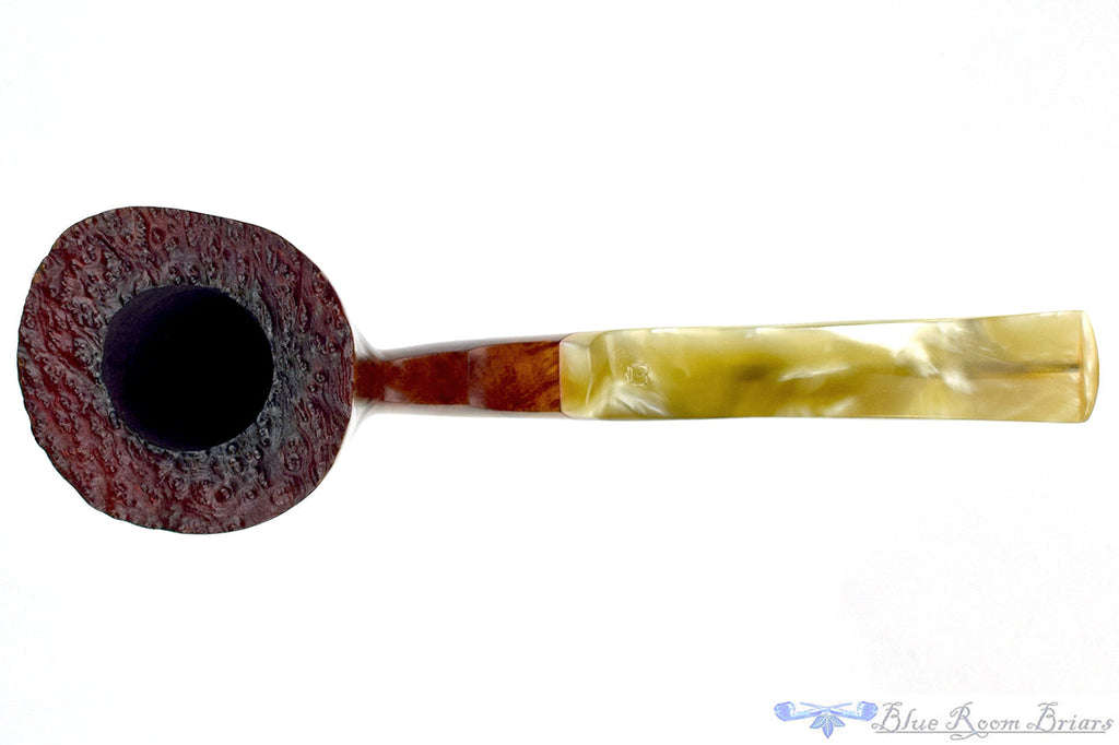 Blue Room Briars is proud to present this Wengholt Unique Straight Grain Bent Freehand with Plateau Estate Pipe