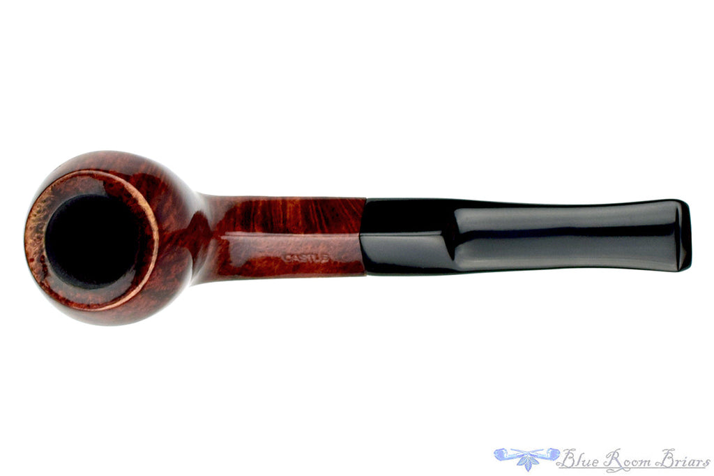 Blue Room Briars is proud to present this Castle Bulldog Estate Pipe