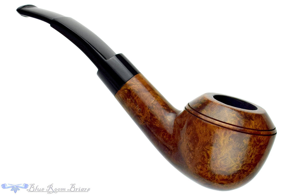 Blue Room Briars is proud to present this Charatan Perfection 322DC Bent Rhodesian Estate Pipe