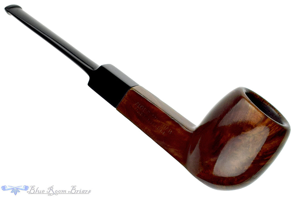 Blue Room Briars is proud to present this French 253 Square Shank Apple Estate Pipe