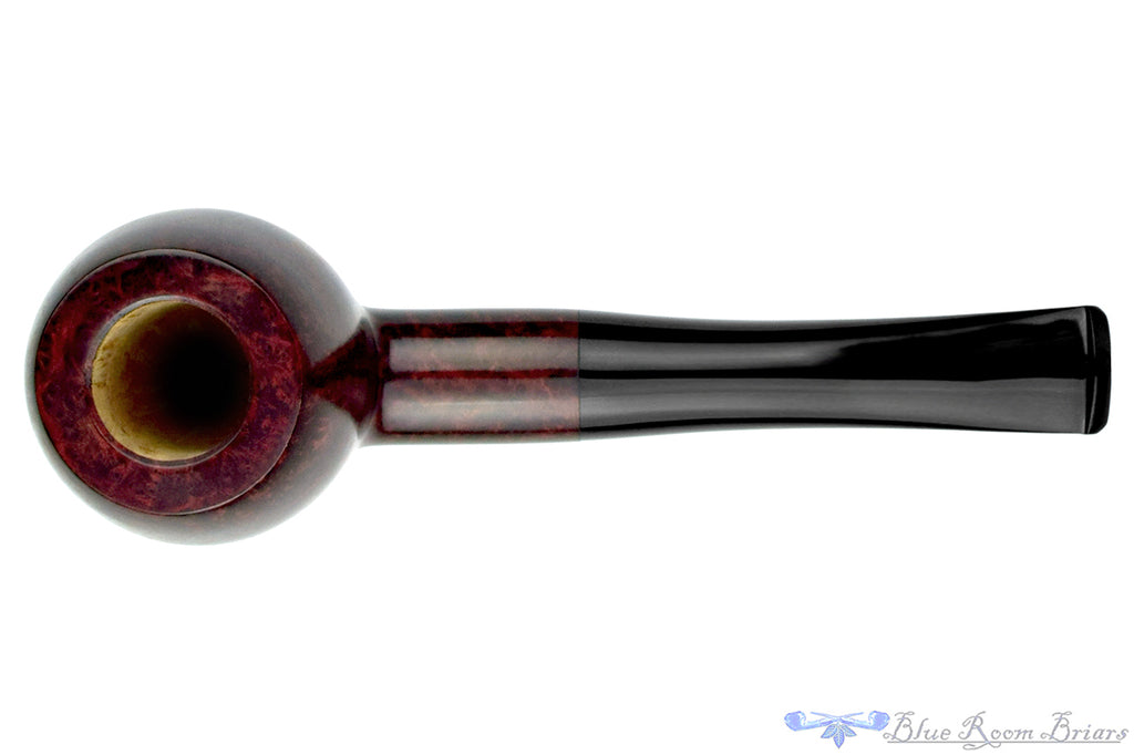 Blue Room Briars is proud to present this Vollmer & Nilsson Pipe Smooth Straight Tapered Apple