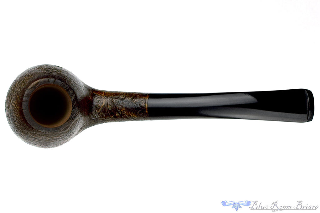 Blue Room Briars is proud to present this Genod Pipe Bent Sandblast Egg