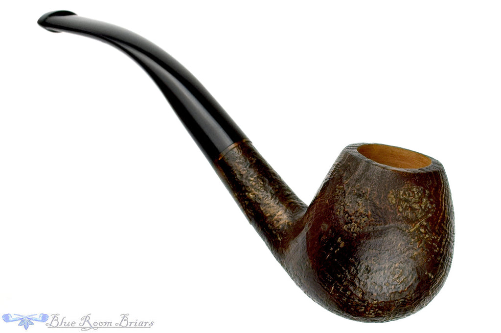 Blue Room Briars is proud to present this Genod Pipe Bent Sandblast Egg