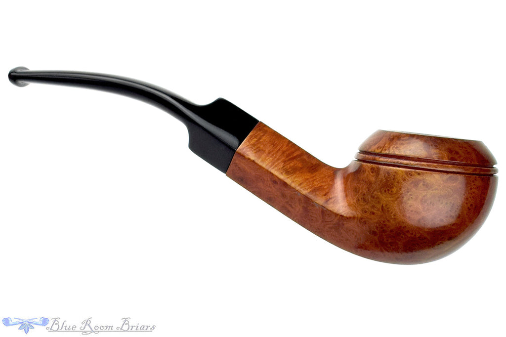 Blue Room Briars is proud to present this London Wall Bent Bulldog Estate Pipe