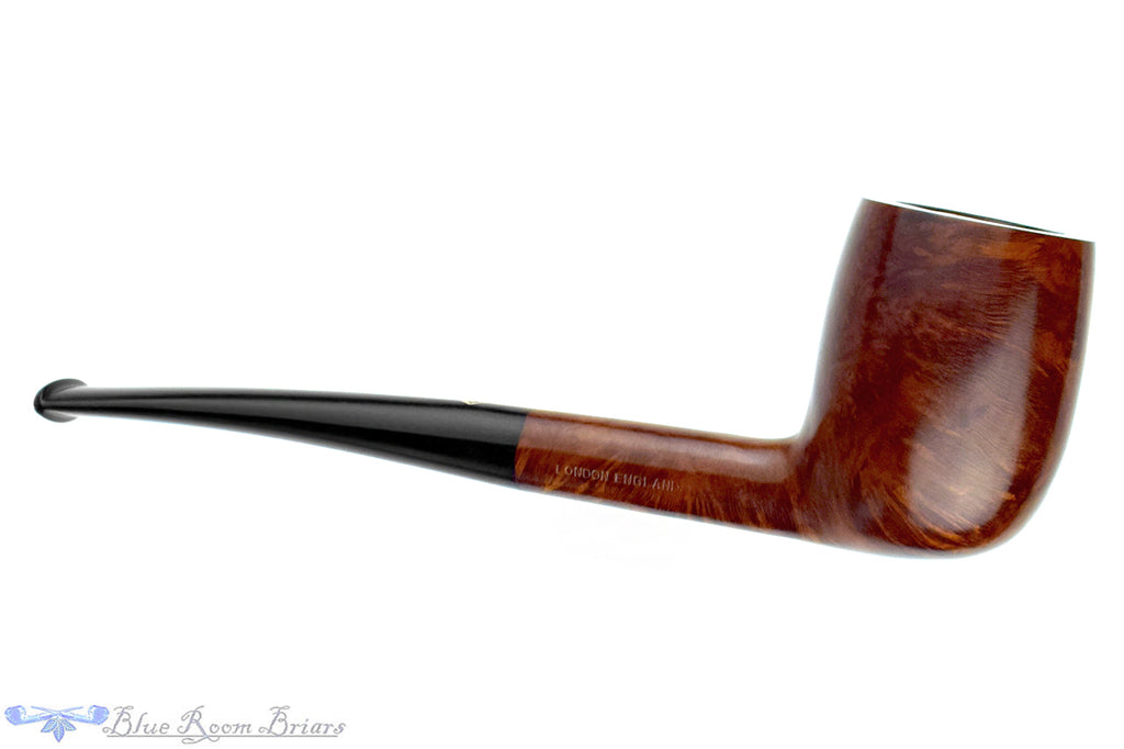 Blue Room Briars is proud to present this BBB Special Make Christmas (1976 Make) Billiard Estate Pipe