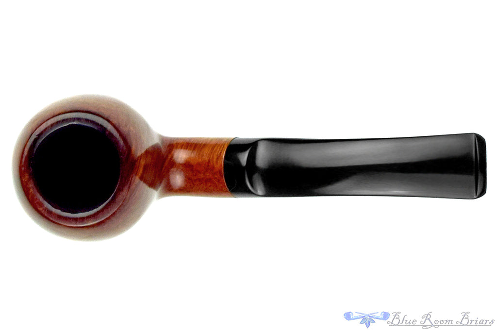 Blue Room Briars is proud to present this Georg Jensen Special Bent Apple Estate Pipe