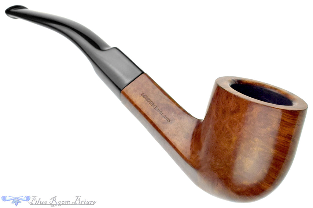 Blue Room Briars is proud to present this Medley Bent Diamond Shank Billiard Estate Pipe