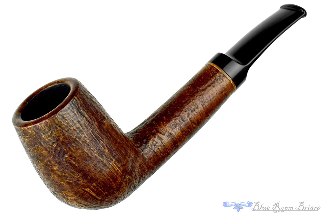 Blue Room Briars is proud to present this Charl Goussard Pipe Bent Sandblast Egg