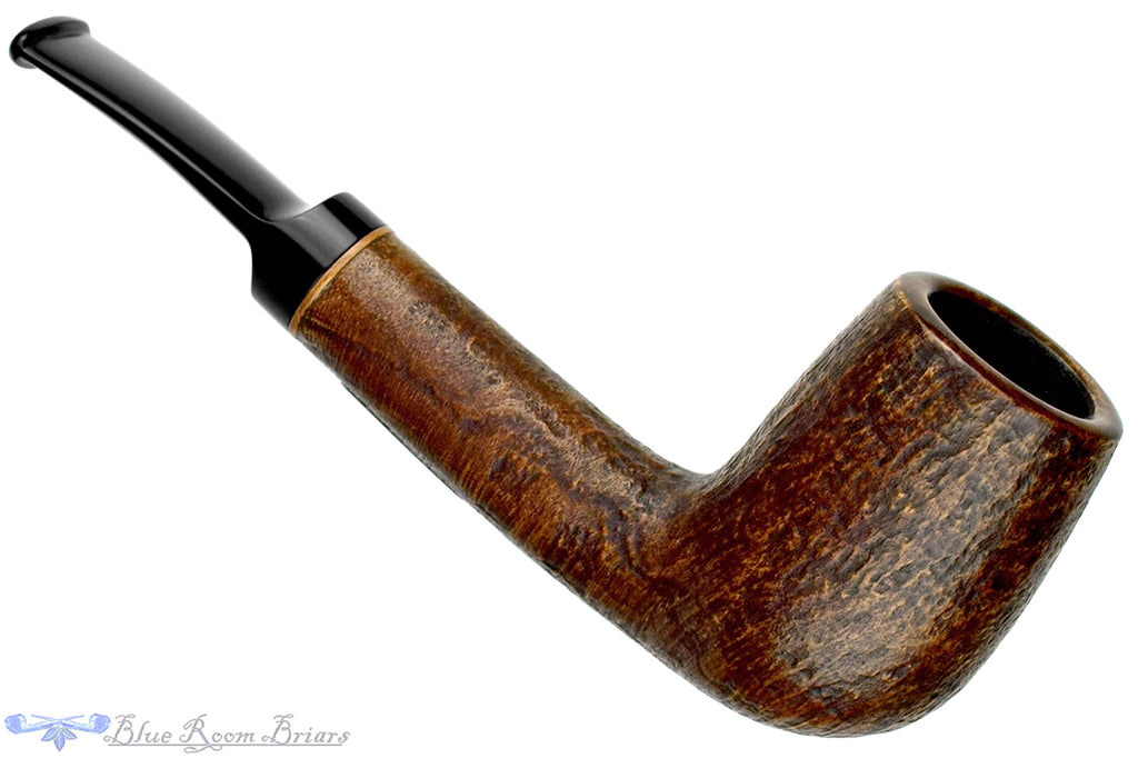 Blue Room Briars is proud to present this Charl Goussard Pipe Bent Sandblast Egg