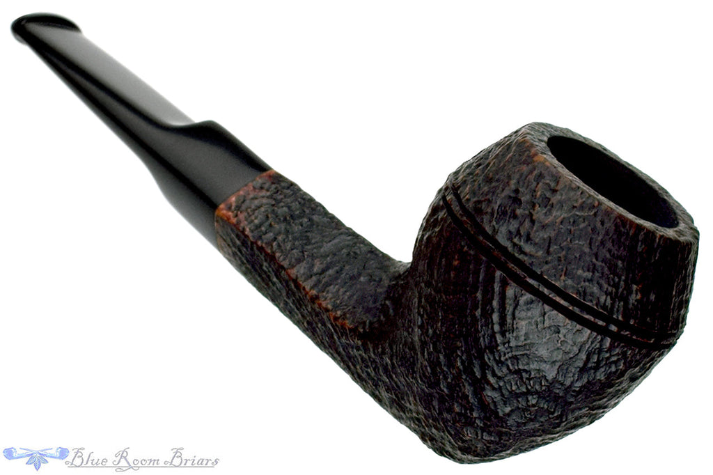 Blue Room Briars is proud to present this Stanwell DM (1992 Make) Sandblast Bulldog Estate Pipe